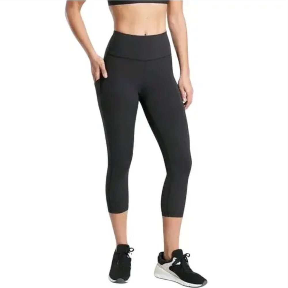 Athleta Ultimate Stash Pocket Capri Leggings Black Athletic